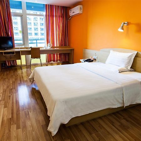 7Days Inn Qingdao Shandong Raod Zhenning Overpass מראה חיצוני תמונה