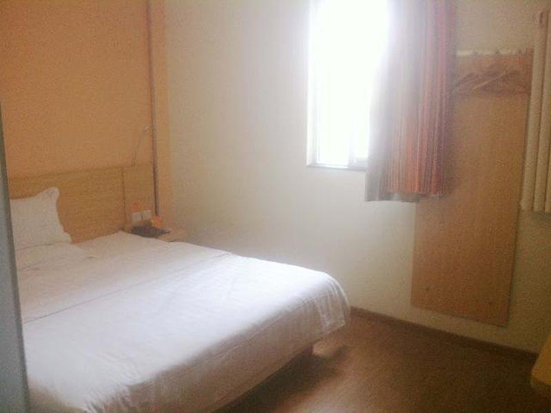 7Days Inn Qingdao Shandong Raod Zhenning Overpass מראה חיצוני תמונה